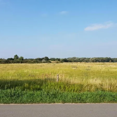 Serene Getaway In Edam, Cleaning Included
